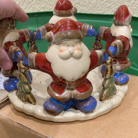 Santa Claus Holiday Candle Ring - Picture 5 of 6